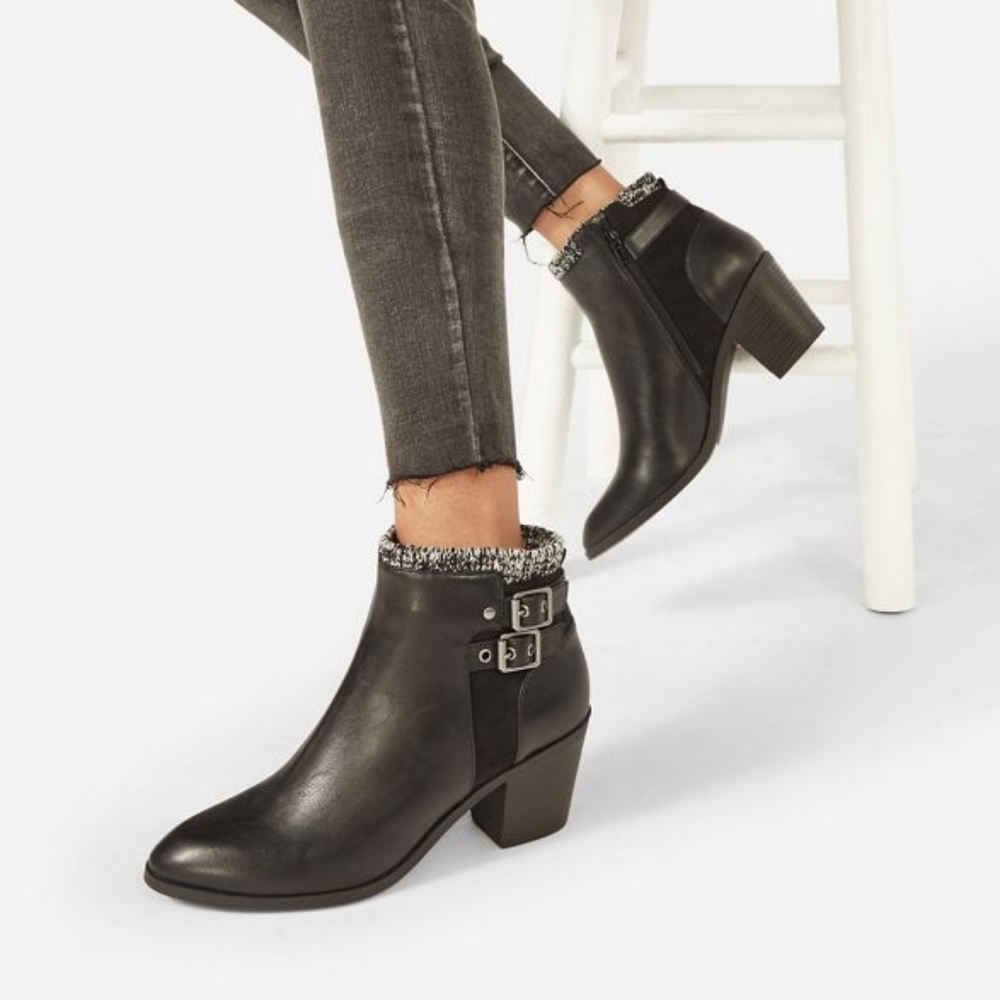 Sweater cuff bootie